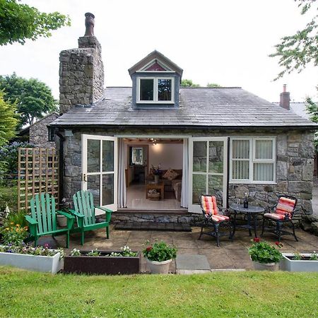 Finest Retreats - The Cottage - Luxury 1 Bed Cottage Rhydymwyn Екстериор снимка