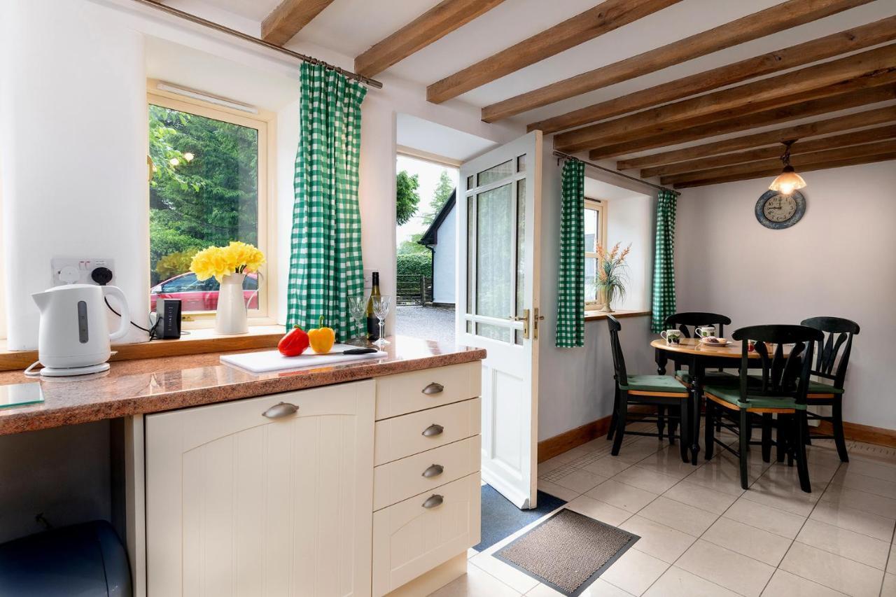 Finest Retreats - The Cottage - Luxury 1 Bed Cottage Rhydymwyn Екстериор снимка