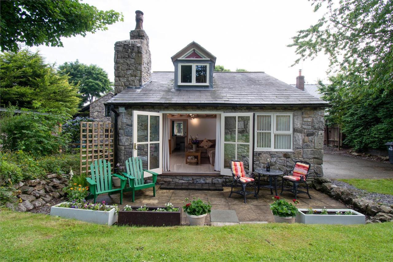 Finest Retreats - The Cottage - Luxury 1 Bed Cottage Rhydymwyn Екстериор снимка
